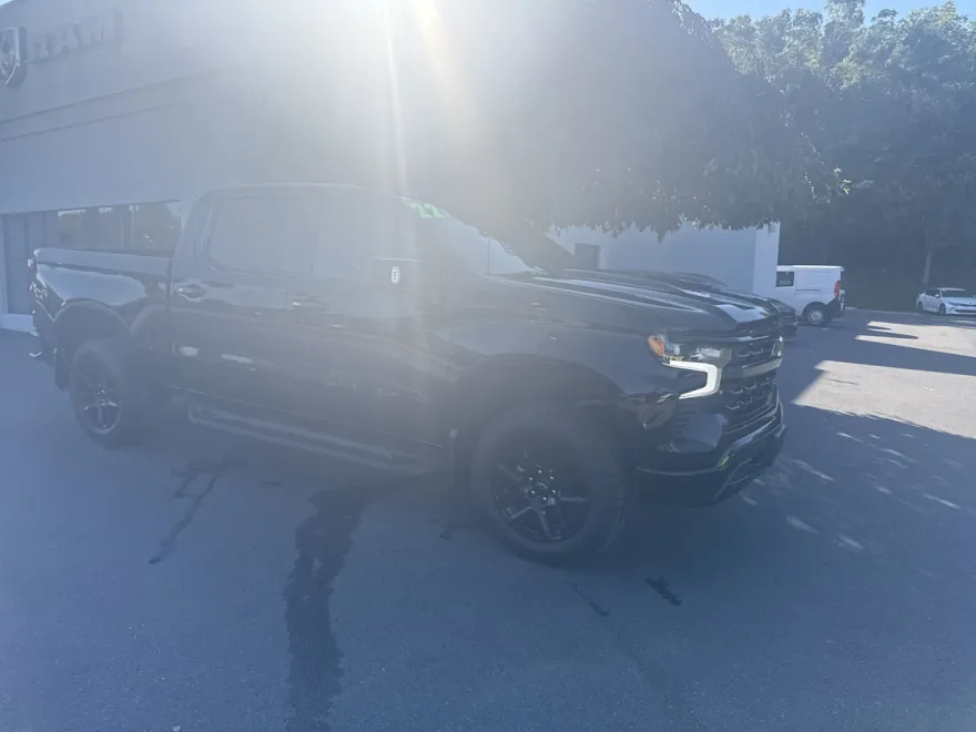 2022 Chevrolet Silverado 1500 LT Trail Boss photo 1