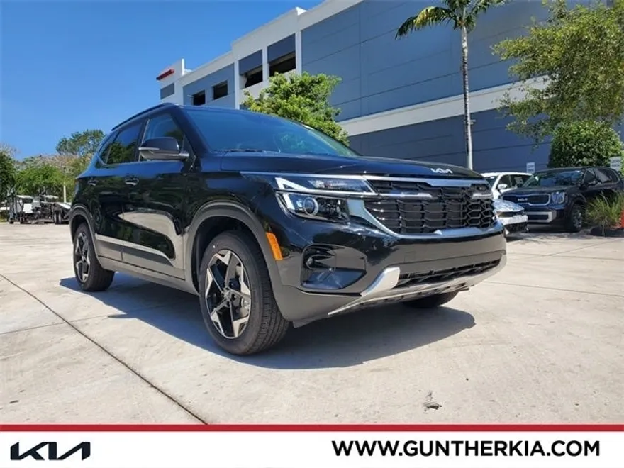 2025 Kia Seltos EX photo 1