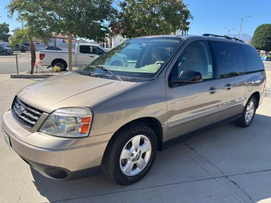 2004 Ford Freestar SES photo 1