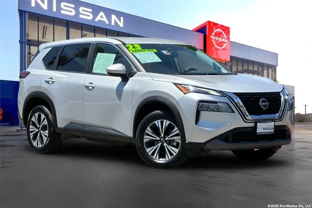 2023 Nissan Rogue SV photo 1