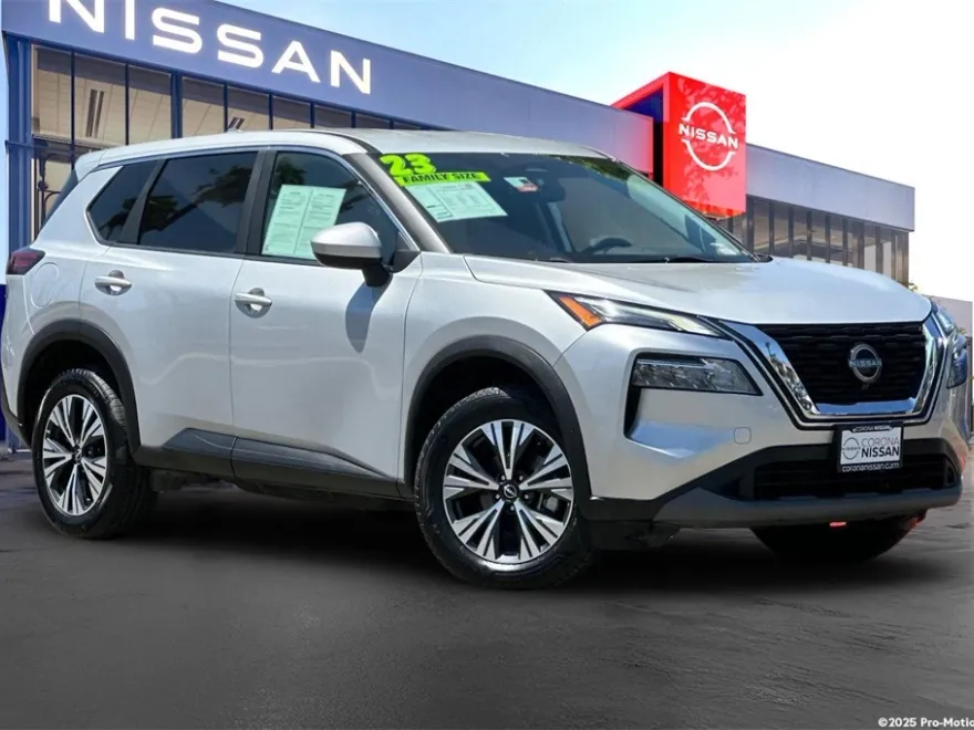 2023 Nissan Rogue SV photo 1