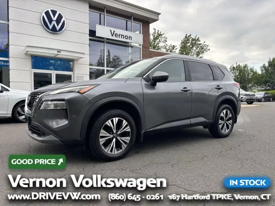 2022 Nissan Rogue SV photo 1