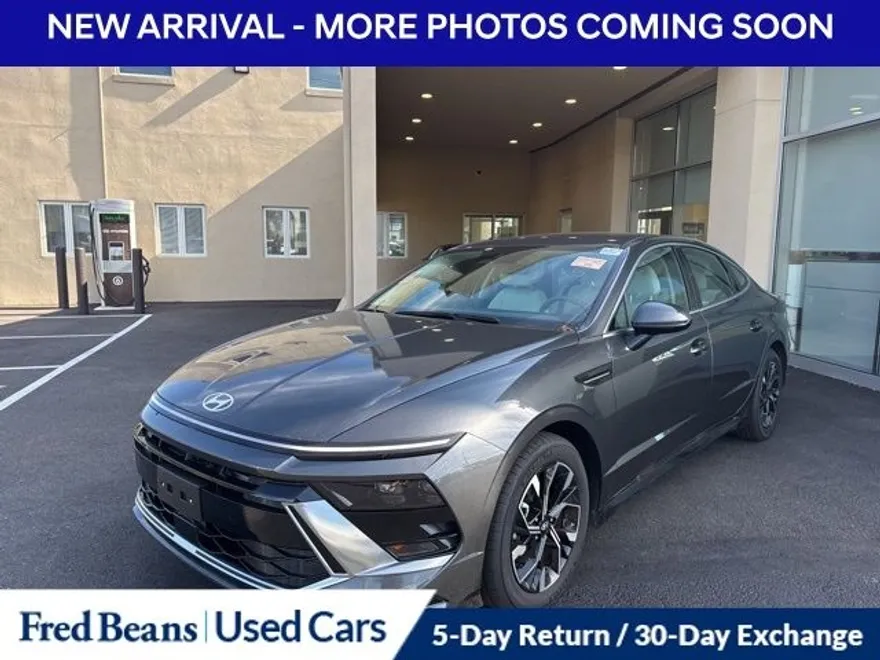 2024 Hyundai Sonata SEL photo 1