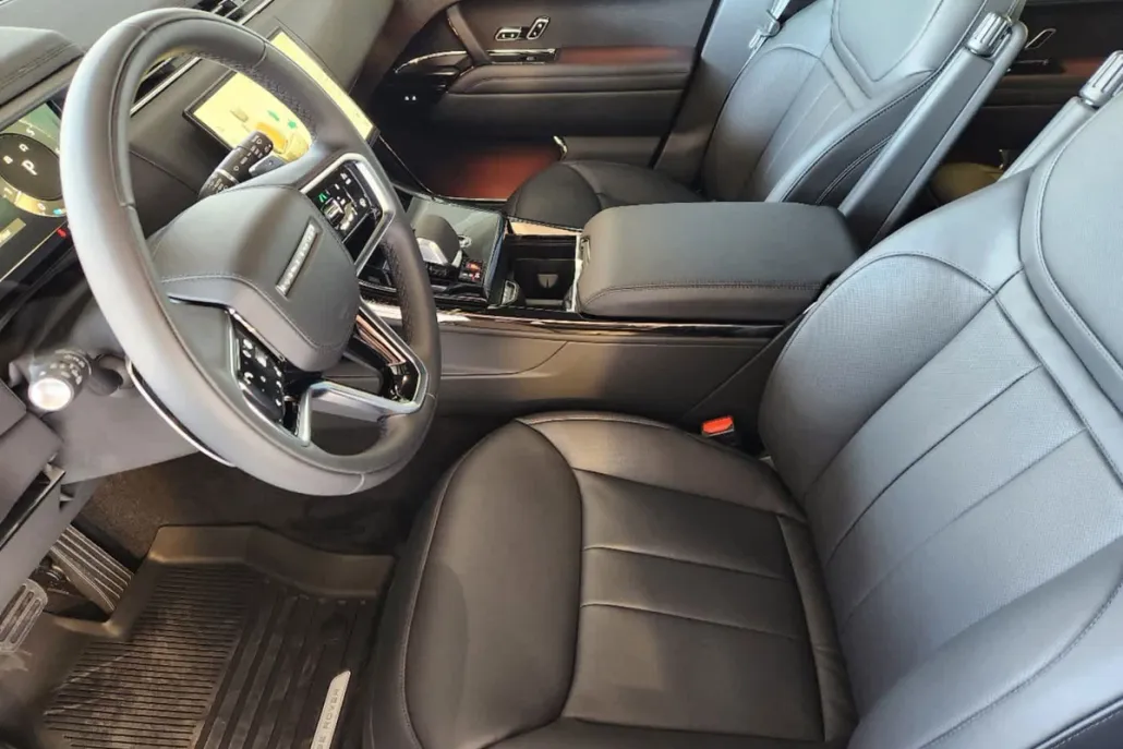 2025 Land Rover Range Rover Sport SE photo 1