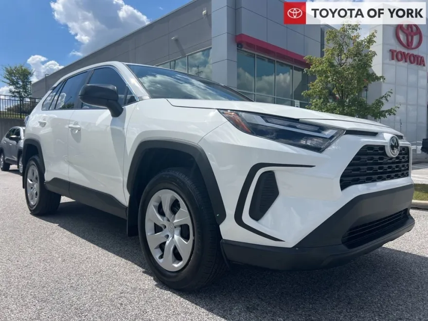 2025 Toyota RAV4 LE photo 1