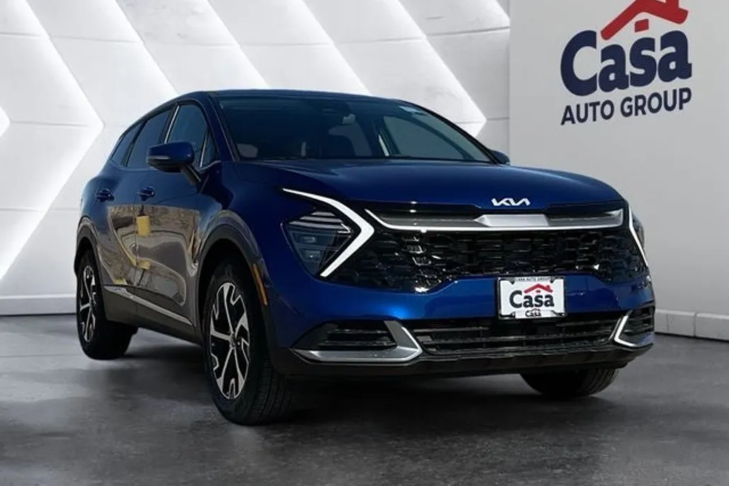 2025 Kia Sportage EX photo 1