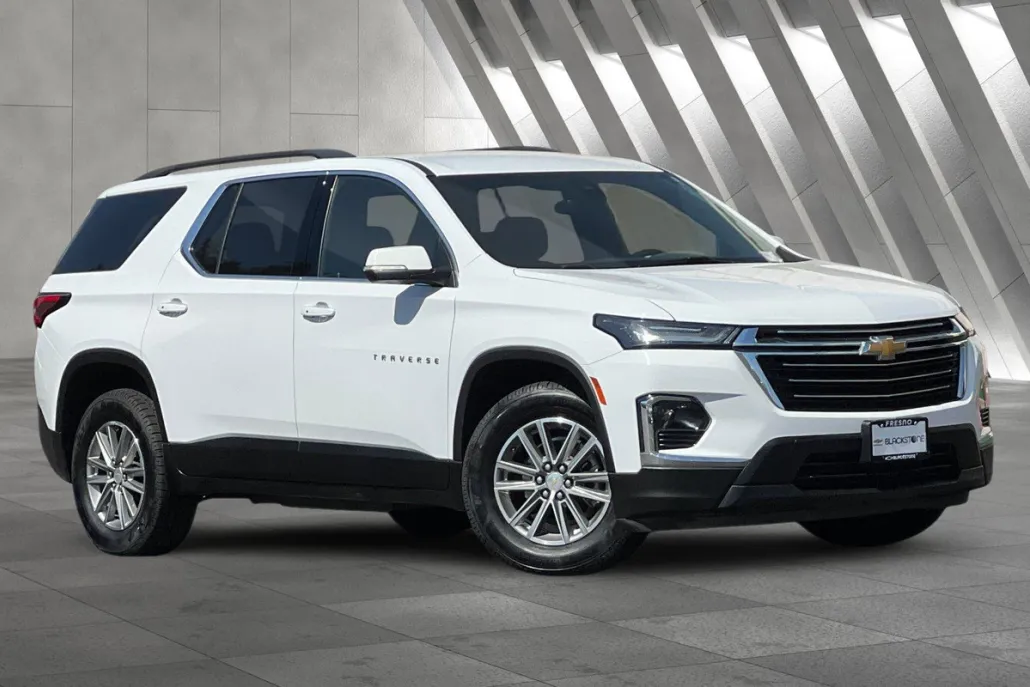 2023 Chevrolet Traverse Cloth photo 1