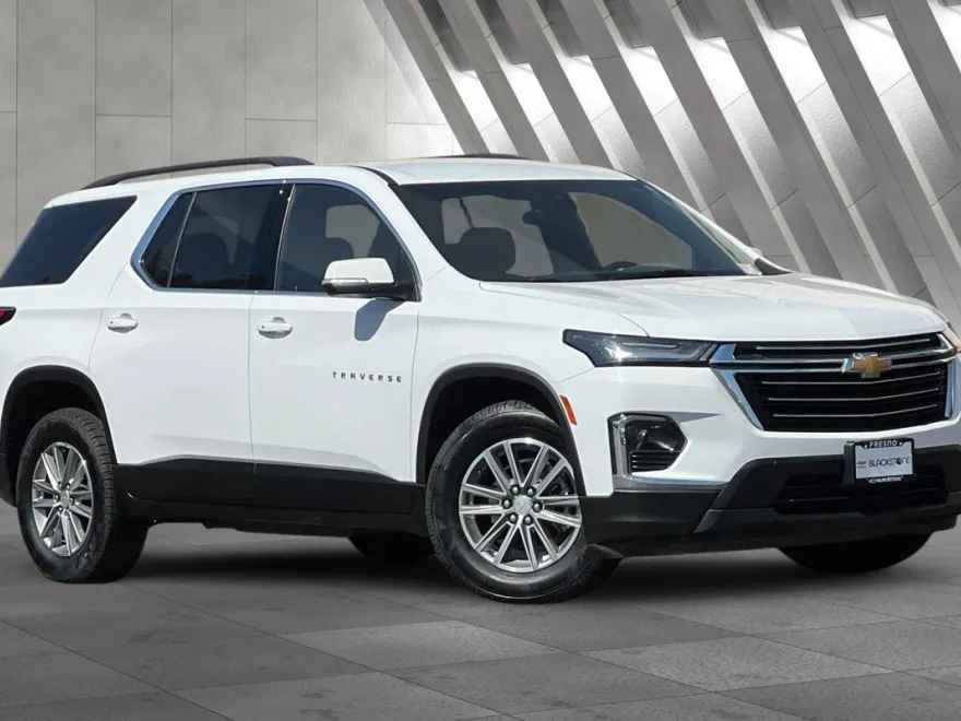 2023 Chevrolet Traverse Cloth photo 1