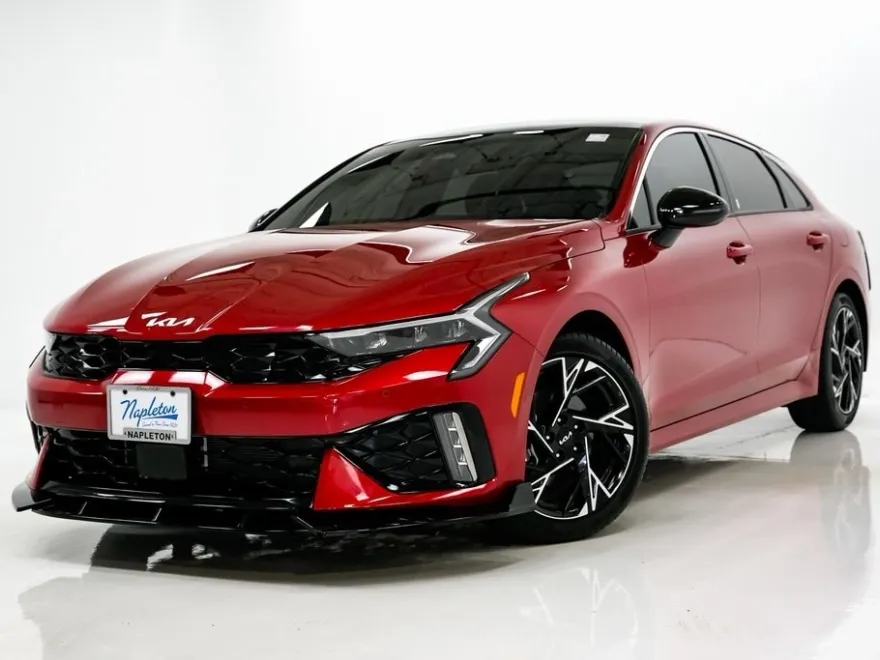 2025 Kia K5 GT-Line photo 1