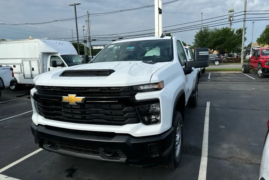 2024 Chevrolet Silverado 2500HD photo 1