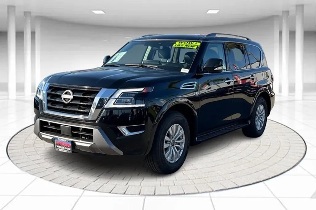 2022 Nissan Armada SV photo 1