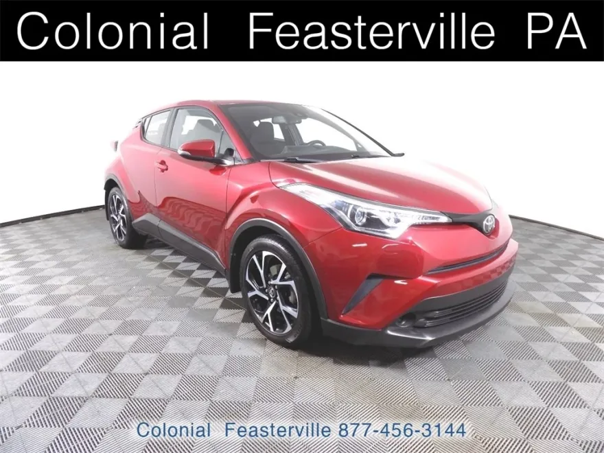 2018 Toyota C-HR XLE photo 1