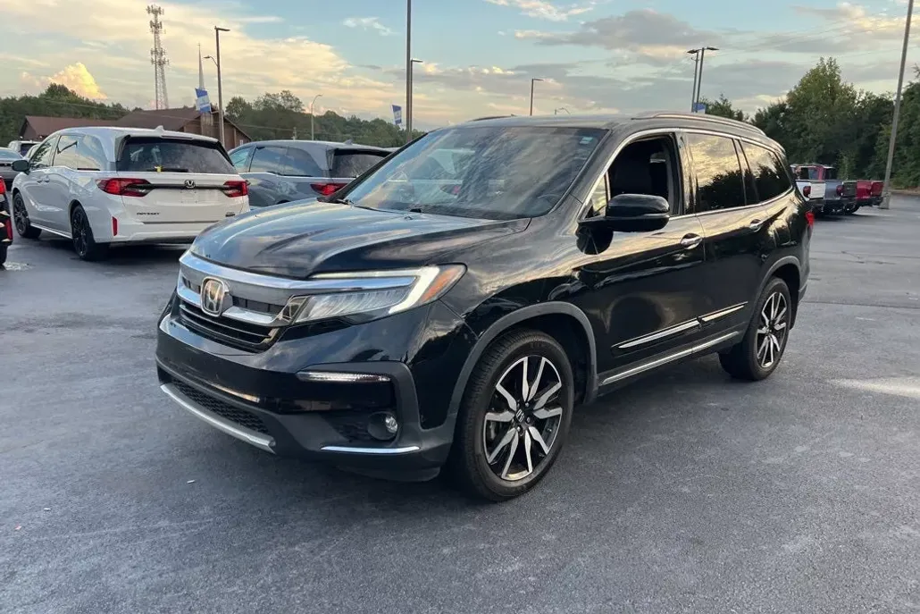 2021 Honda Pilot Touring photo 1
