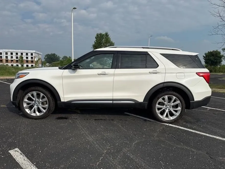 2023 Ford Explorer Platinum photo 1