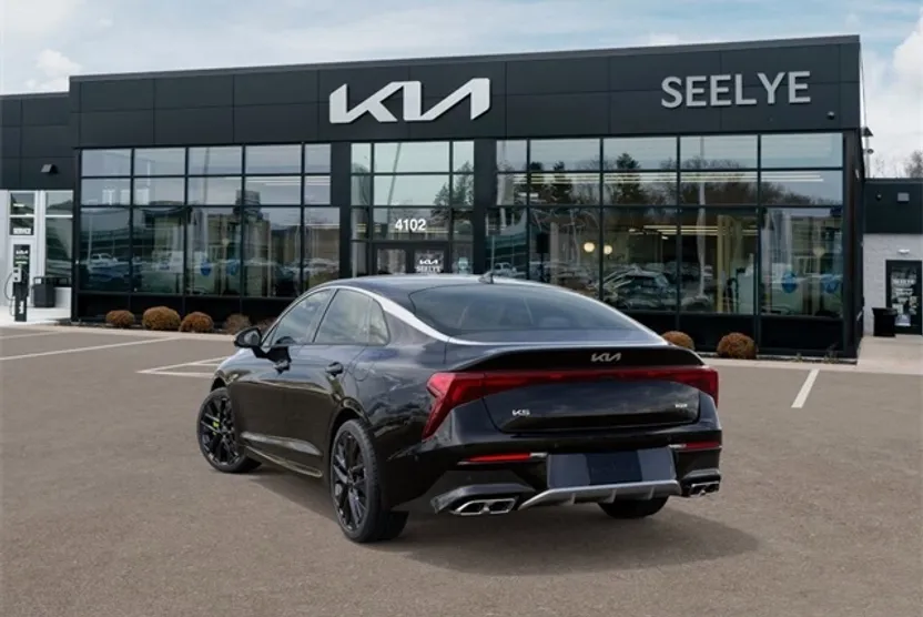 2026 Kia K5 GT photo 1