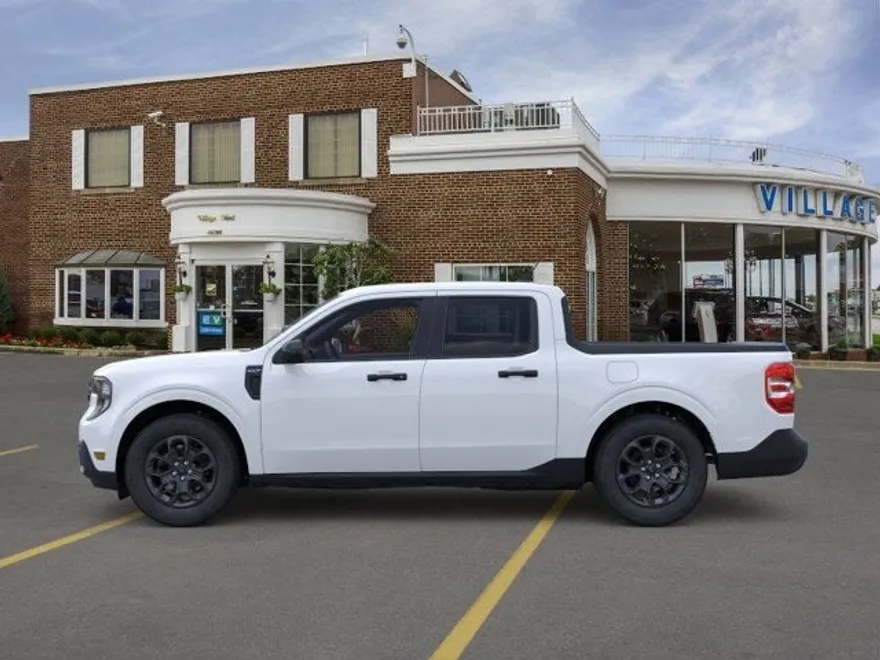 2025 Ford Maverick XLT photo 1
