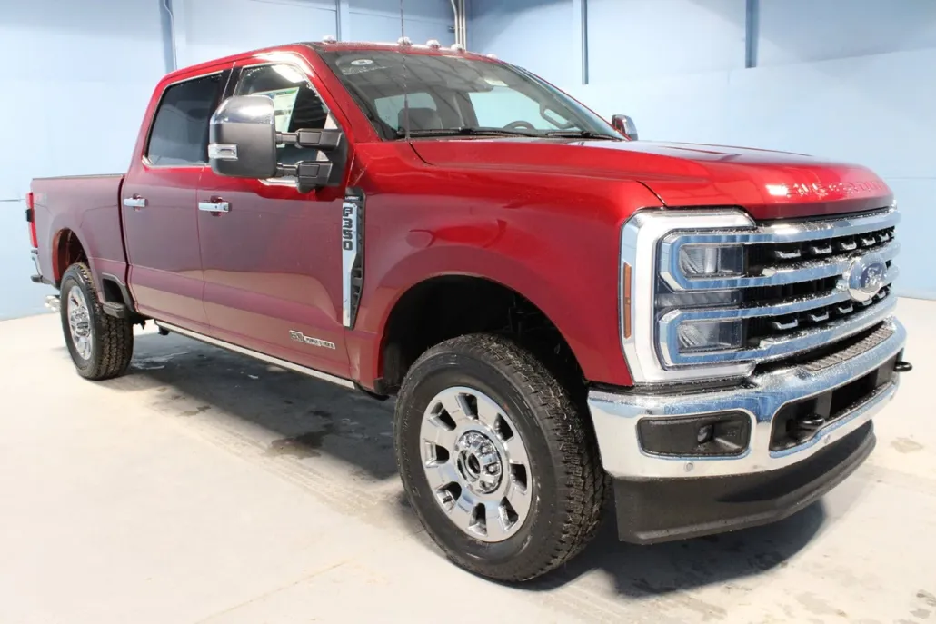 2025 Ford F-350 Lariat photo 1