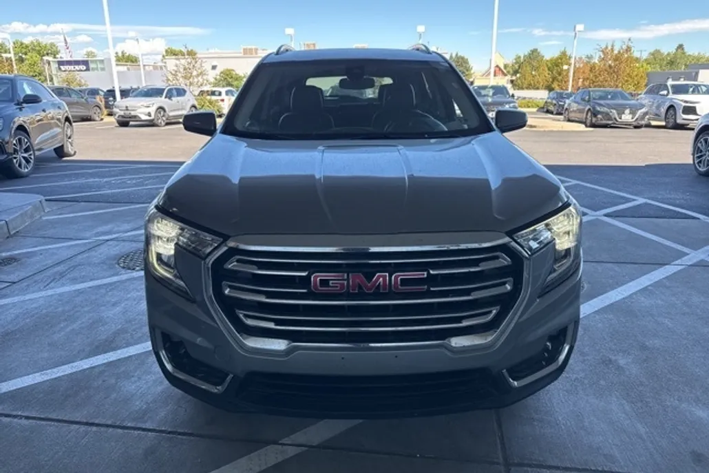 2024 Gmc Terrain SLT photo 1
