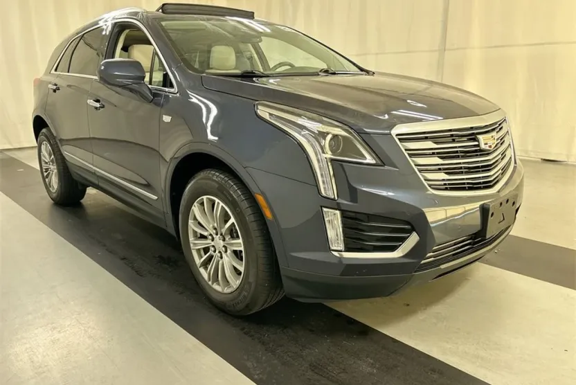 2019 Cadillac XT5 Luxury photo 1