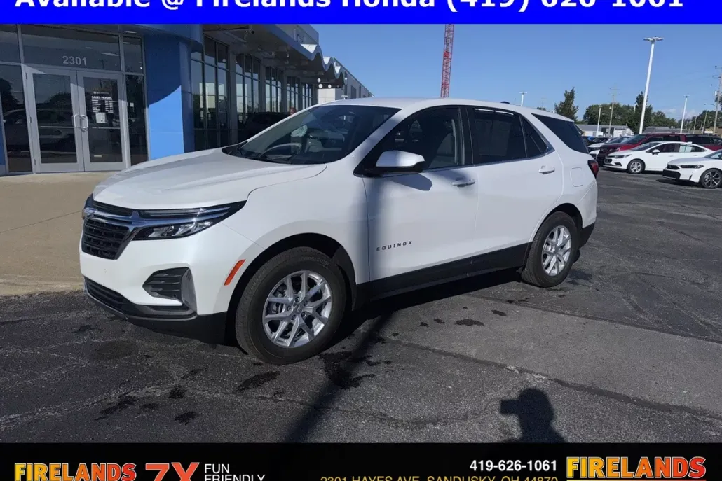 2022 Chevrolet Equinox LT photo 1