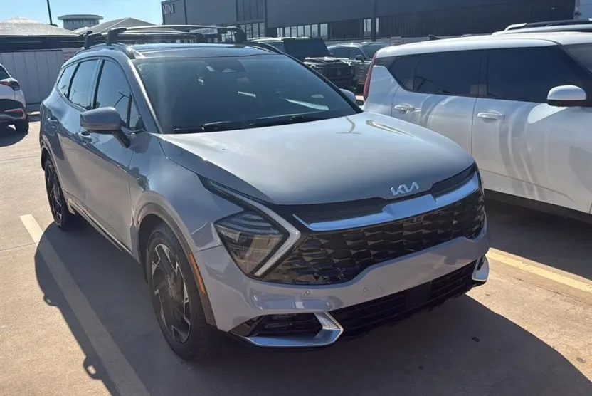 2023 Kia Sportage photo 1