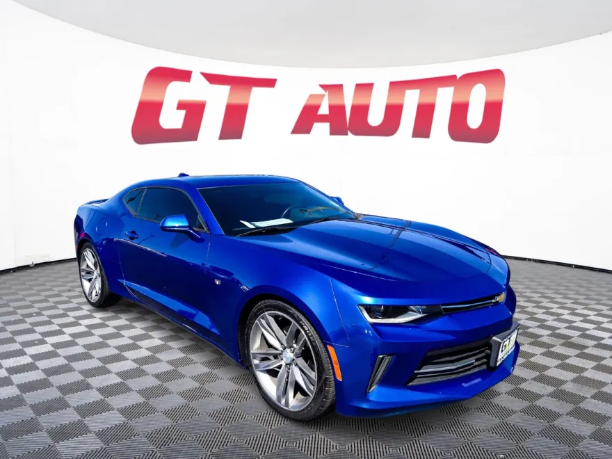 2018 Chevrolet Camaro 1LT RS photo 1