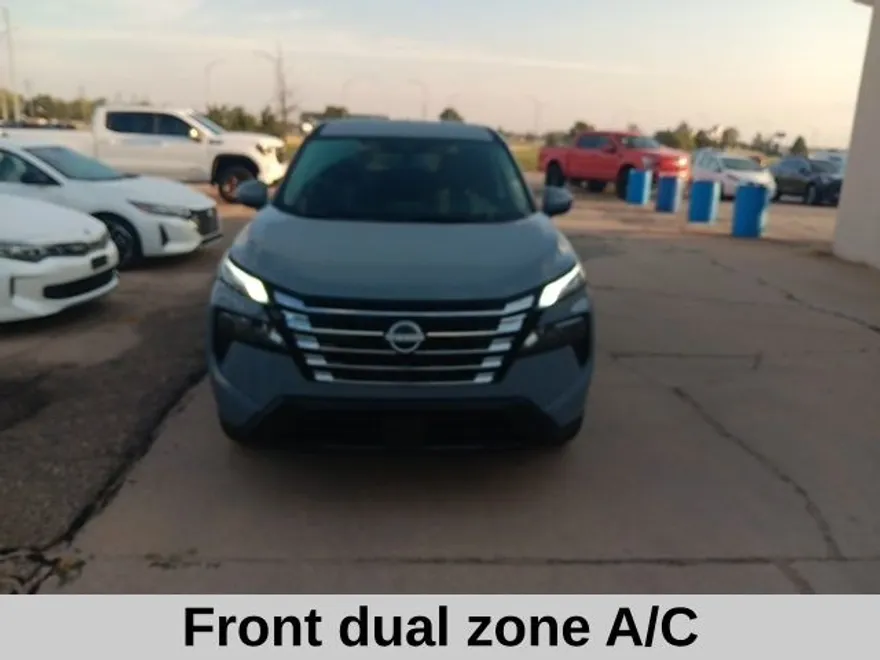 2026 Nissan Rogue SV photo 1