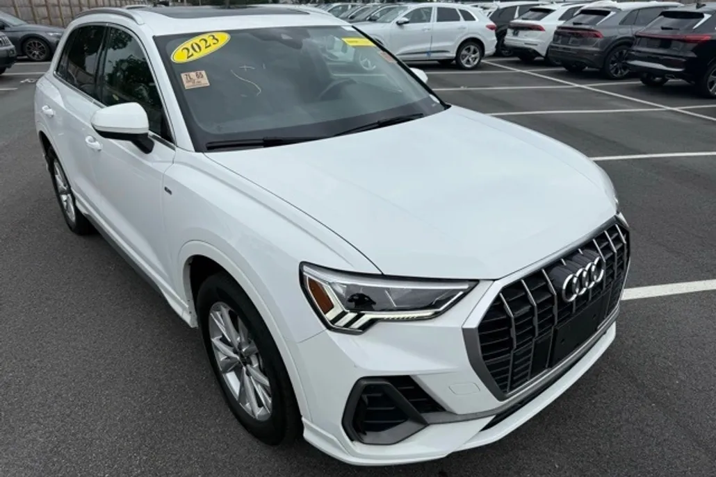 2023 Audi Q3 Premium S line photo 1
