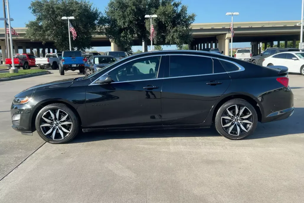 2024 Chevrolet Malibu RS photo 1