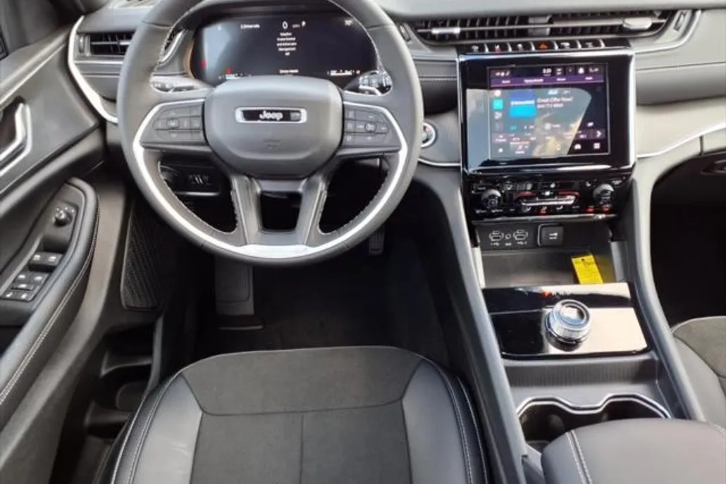 2025 Jeep Grand Cherokee Altitude X photo 1