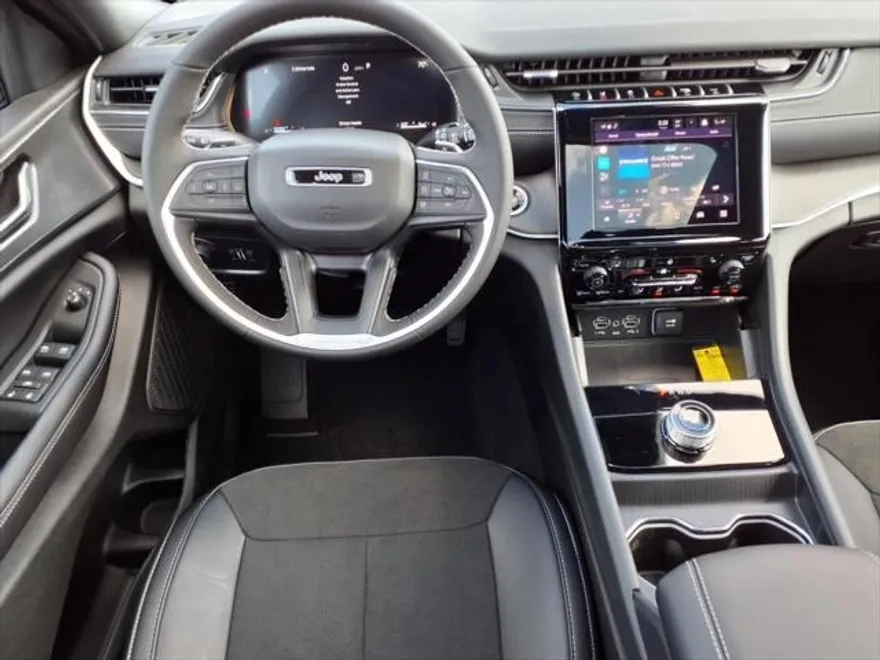 2025 Jeep Grand Cherokee Altitude X photo 1