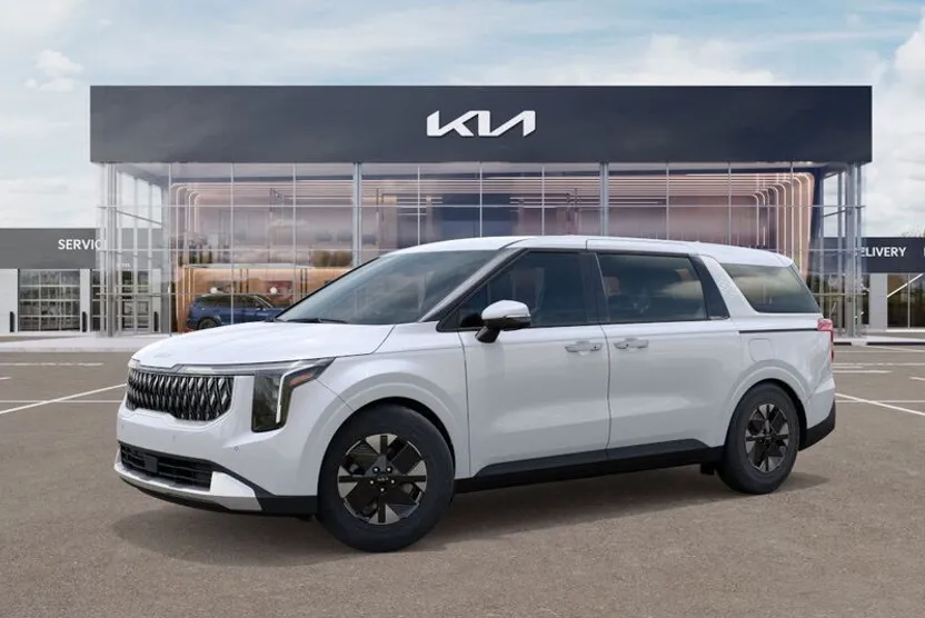 2026 Kia Carnival LXS photo 1