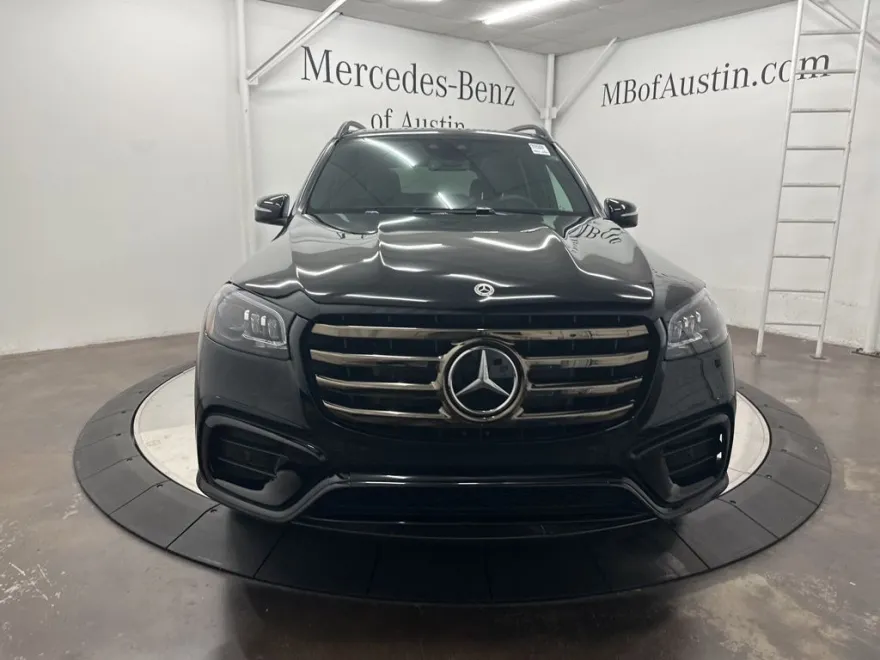 2026 Mercedes Benz GLS 450 4MATIC photo 1