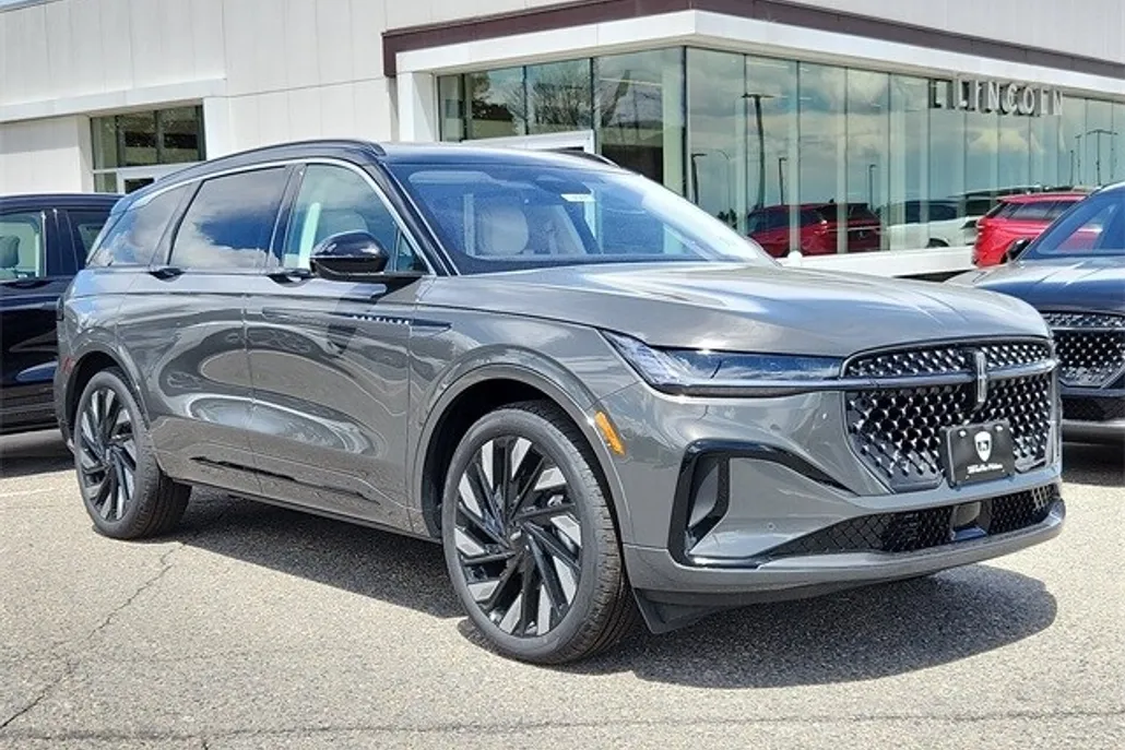 2025 Lincoln Nautilus Black Label photo 1