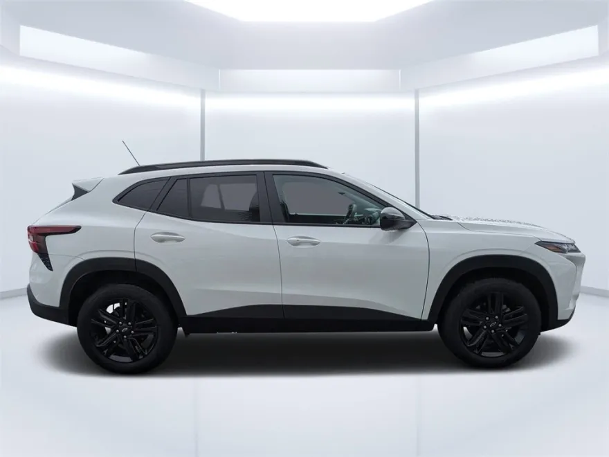 2025 Chevrolet Trax ACTIV photo 1