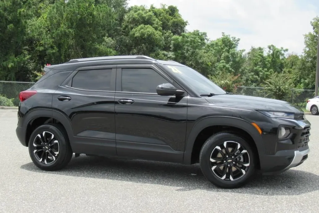 2021 Chevrolet Trailblazer LT photo 1