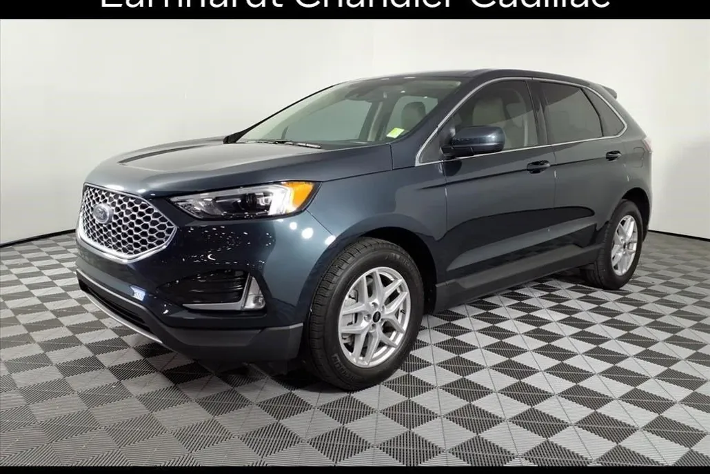 2024 Ford Edge SEL photo 1