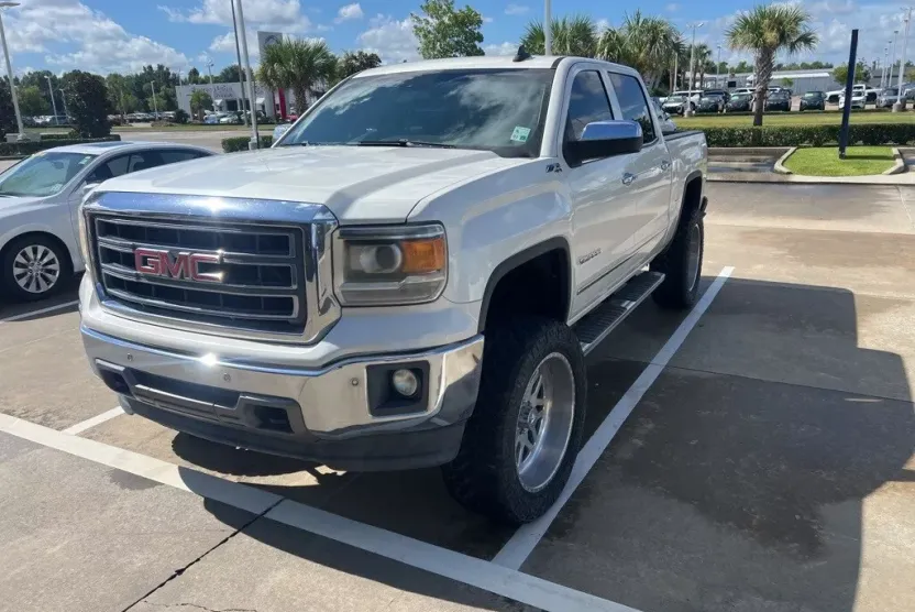 2015 Gmc Sierra 1500 SLT photo 1