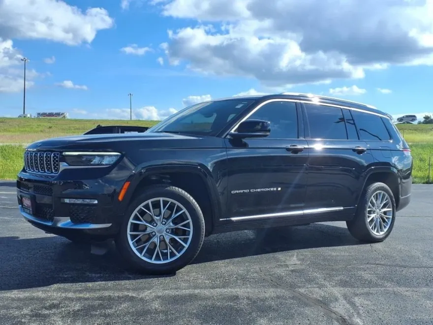 2023 Jeep Grand Cherokee L Summit photo 1
