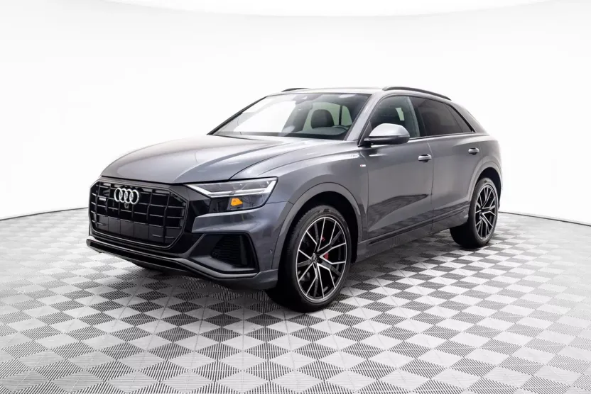 2020 Audi Q8 55 Premium Plus photo 1