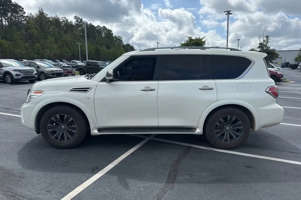 2019 Nissan Armada Platinum photo 1