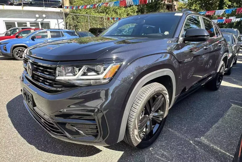 2023 Volkswagen Atlas Cross Sport V6 SEL photo 1