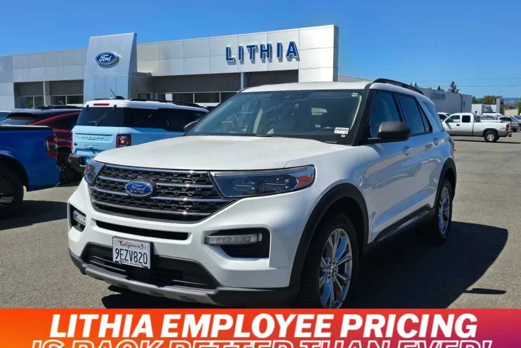 2020 Ford Explorer XLT photo 1