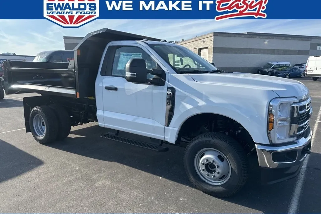 2024 Ford F-350 photo 1