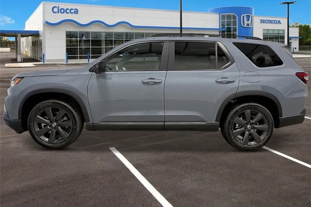 2025 Honda Pilot Sport photo 1