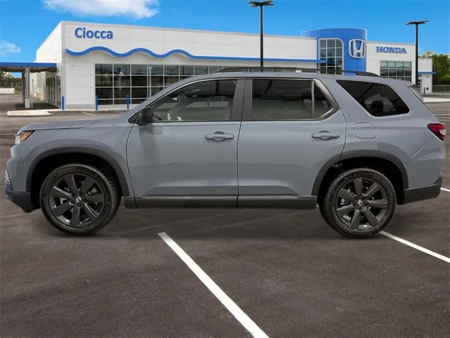 2025 Honda Pilot Sport photo 1