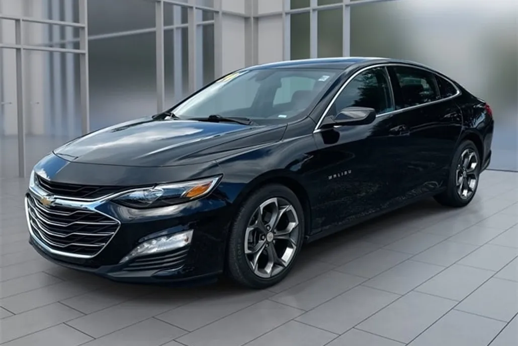 2024 Chevrolet Malibu 1LT photo 1