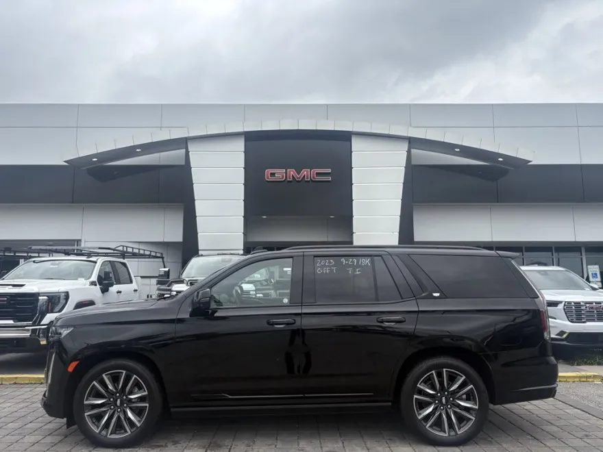 2023 Cadillac Escalade Sport photo 1