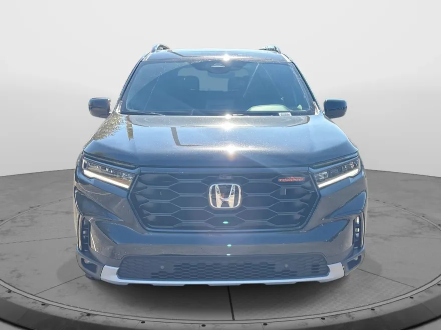2025 Honda Pilot TrailSport photo 1