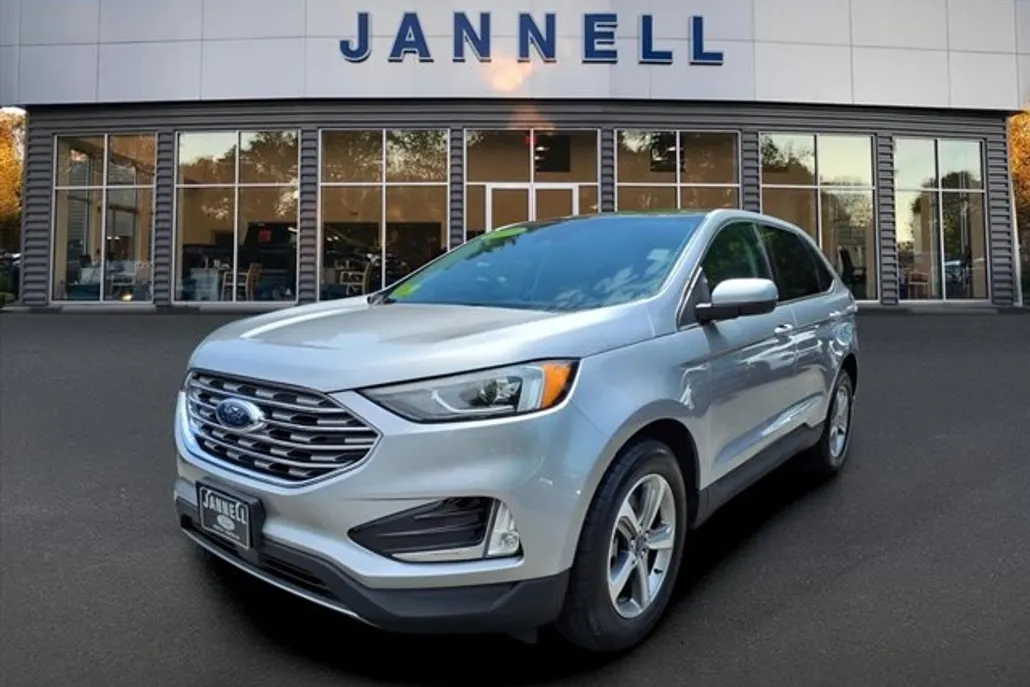 2022 Ford Edge SEL photo 1